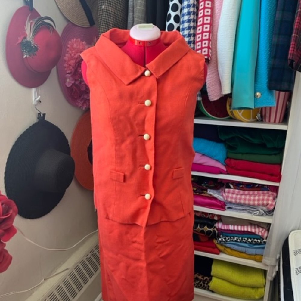 Saks Fifth Avenue Vintage Linen Skirt Suit (EXCELLENT - LIKE NEW) - Picture 4 of 15